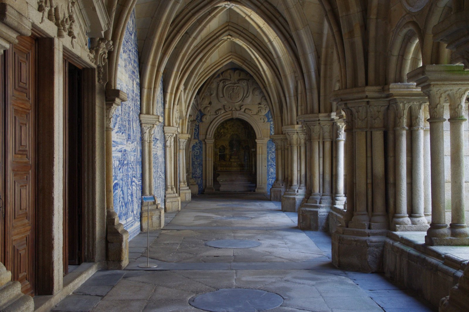 Portugal | La cathédrale de Porto - Porto | Secret World Trip Planner