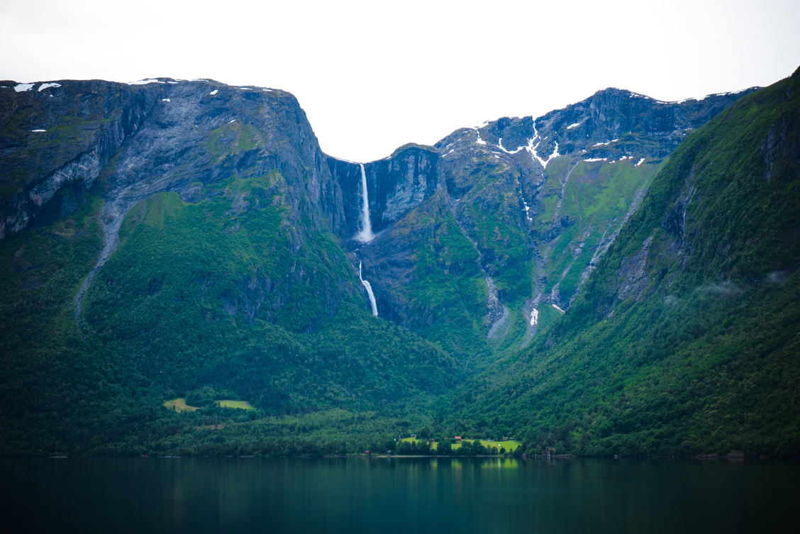 Mardalsfossen - Une des plus hautes chutes d'eau de Norvège — 6472 Eikesdal