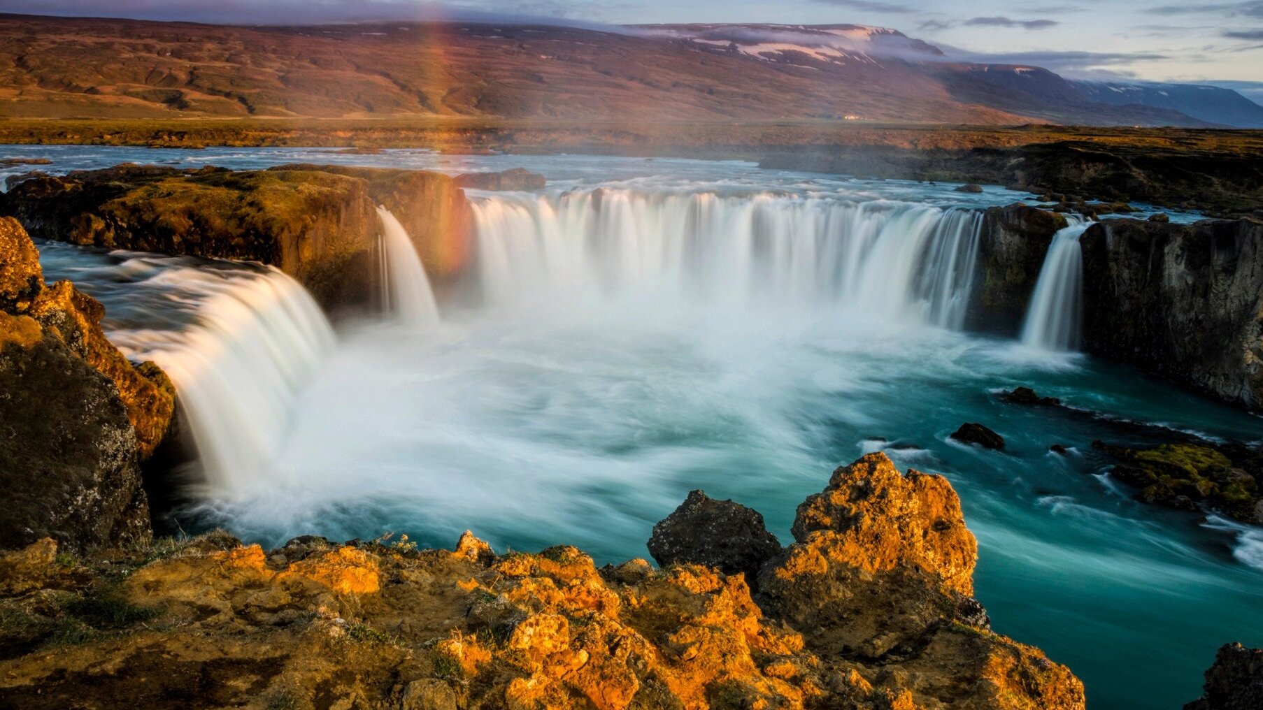 Godafoss,one of the most beautiful waterfalls in Europe — Goðafoss Waterfall