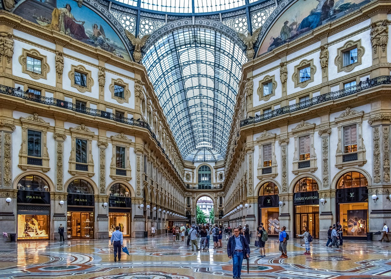 Milan / Galleria Vittorio Emanuele II - Milano | Secret World Trip Planner
