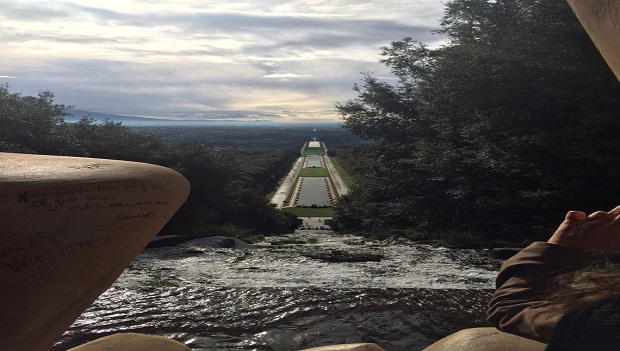 La tour au sommet de la cascade - Caserta | Secret World Trip Planner
