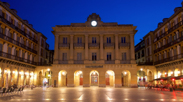 Piazza della Costituzione - Donostia | Secret World Trip Planner