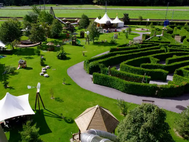 Cluiche Evionaz Maze Eachtraíochta. - Evionnaz | Secret World Trip Planner