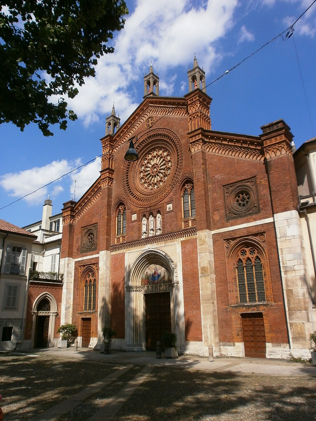 Milan: Kirkjubaejarklaustur - Milano | Secret World Trip Planner
