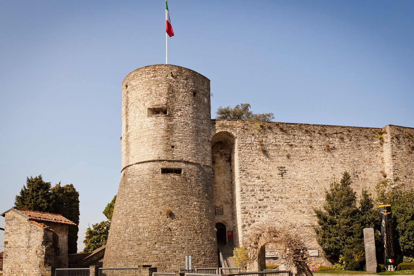 Bergamo bu Risorgimento hamda Fuqarolik Muzeyi /  - Bergamo | Secret World Trip Planner