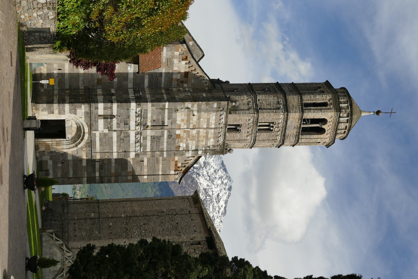 Gravedona e la Chiesa di Santa Maria del Tiglio - Gravedona | Secret World Trip Planner