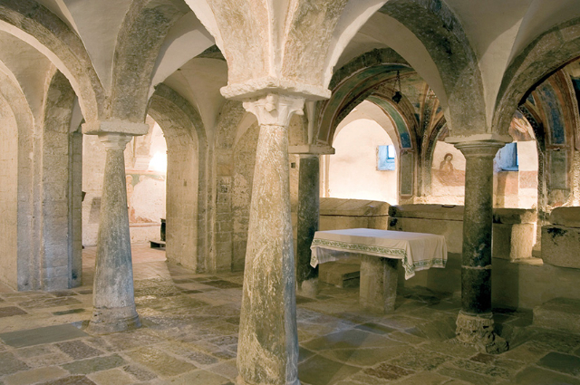 Crypt ya San Gregorio Maggiore - Spoleto | Secret World Trip Planner