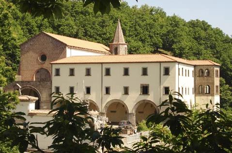 วิหารของ Madonna dei Lattani - Roccamonfina | Secret World Trip Planner