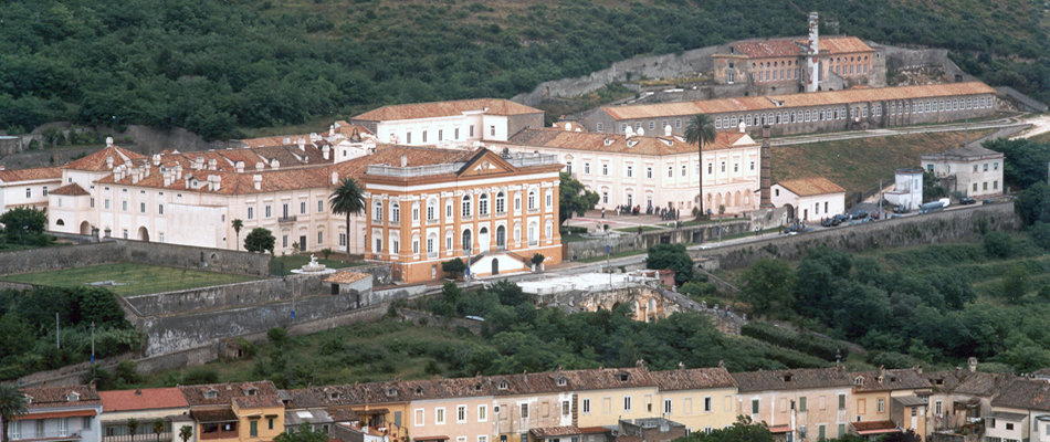 La antigua fábrica de seda de San Leucio - Caserta | Secret World Trip Planner