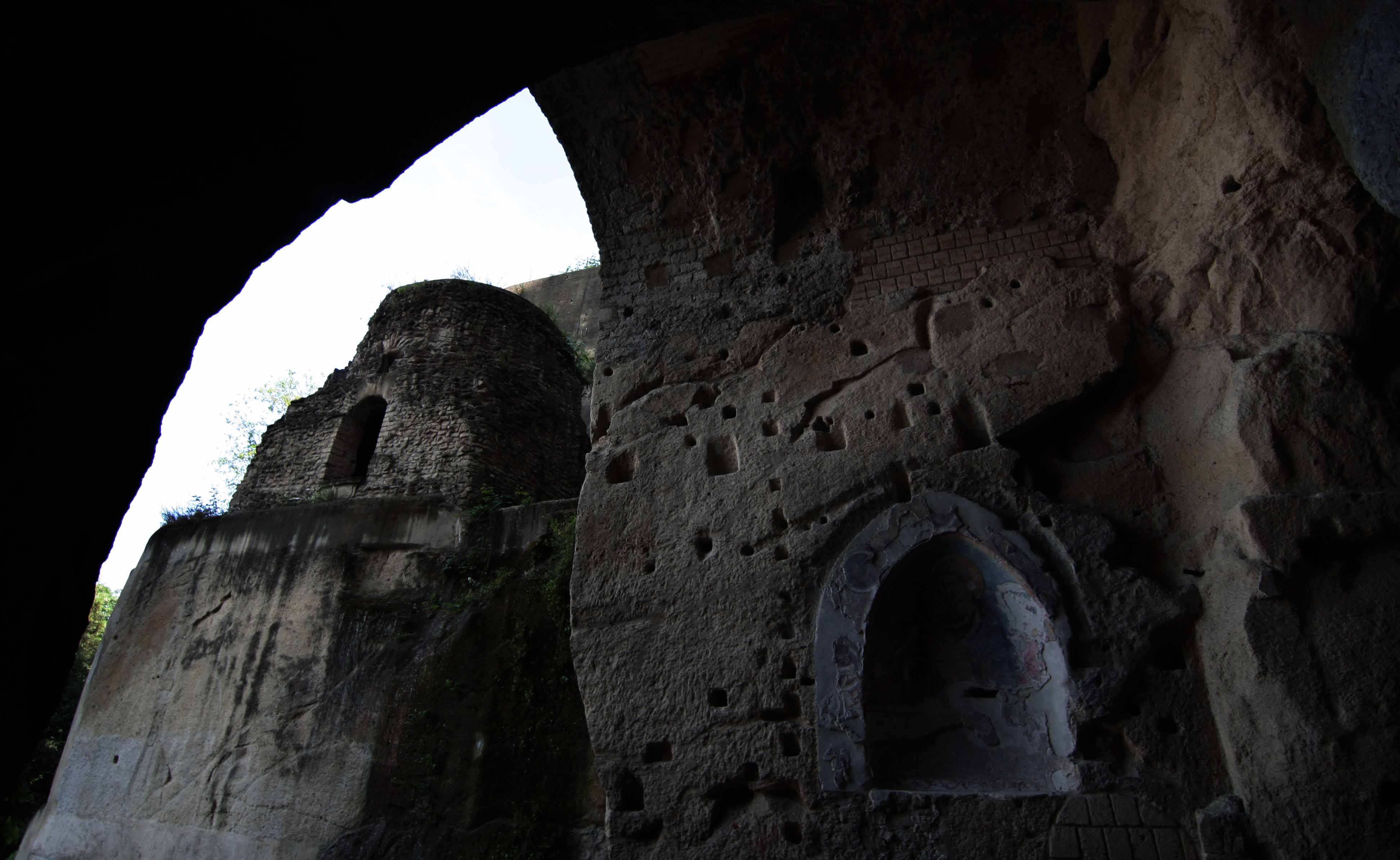 પીડિગ્રોટ્ટામાં વર્જિલિઆનો પાર્ક - Napoli | Secret World Trip Planner