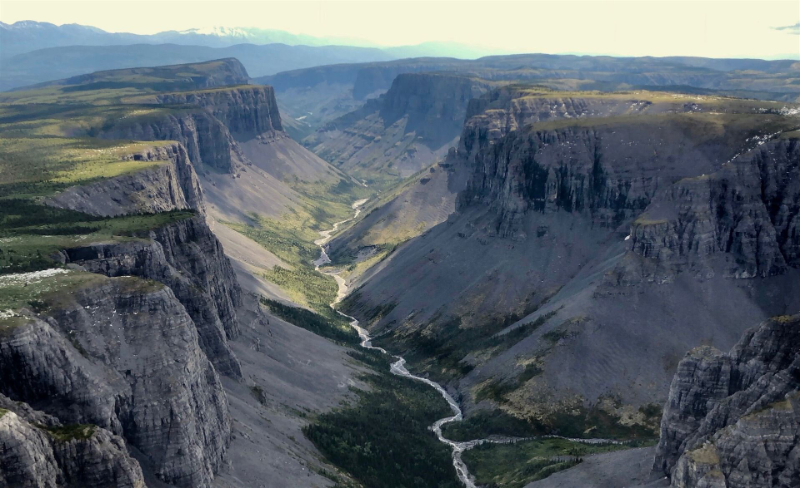 Riserva del Parco Nazionale di Nahanni - Unorganized | Secret World Trip Planner