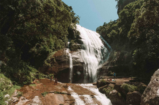 La cascade de Cachoeira do Gato - Ilhabela - San Paolo | Secret World Trip Planner