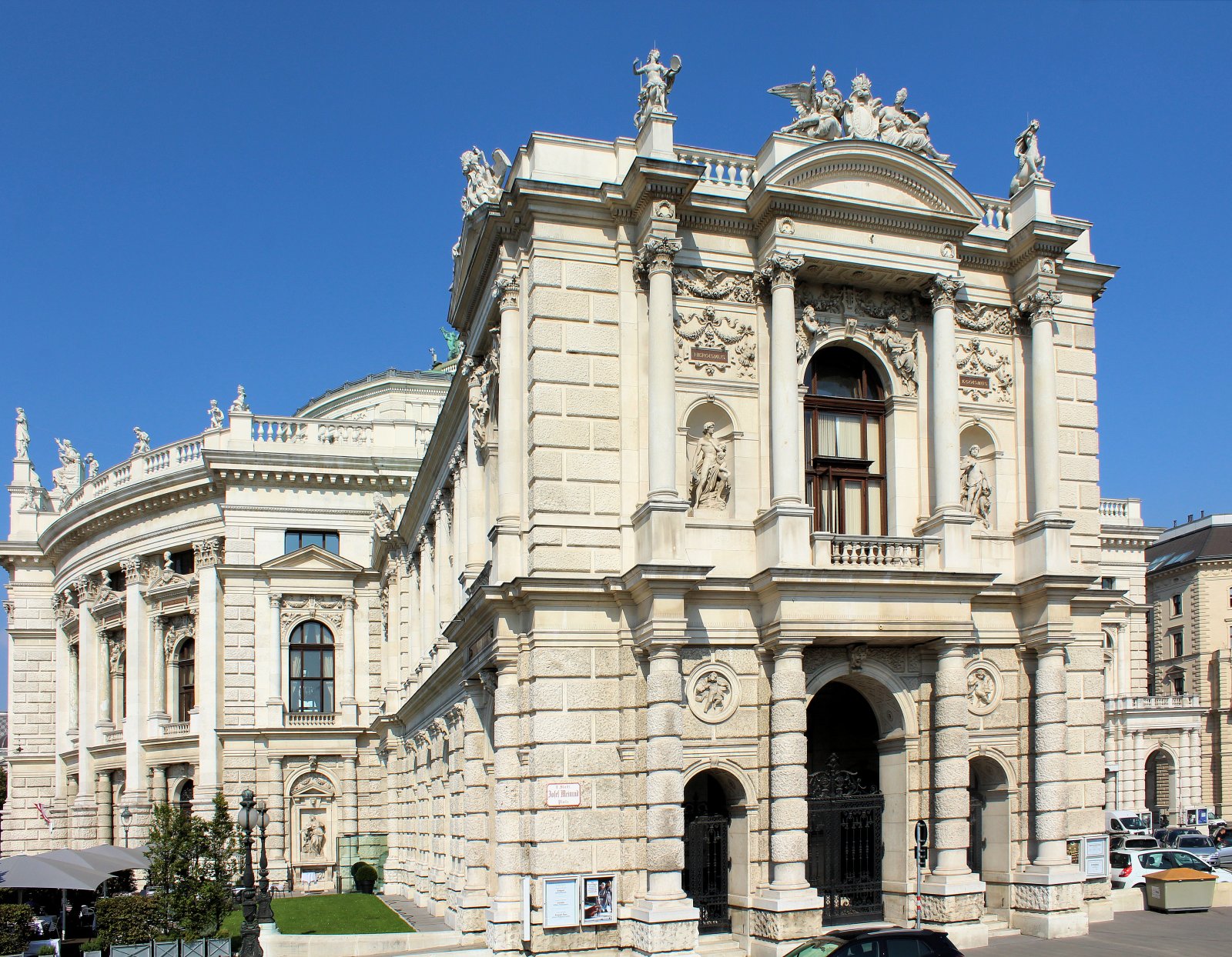 Le Burgtheater (Théâtre de la Cour Impériale) - Wien | Secret World Trip Planner