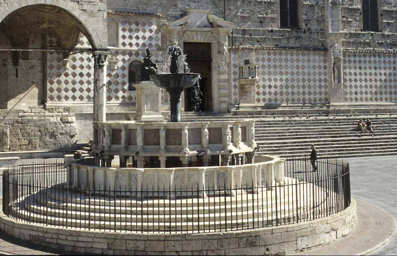 Фонтан Маджоре  - Perugia | Secret World Trip Planner
