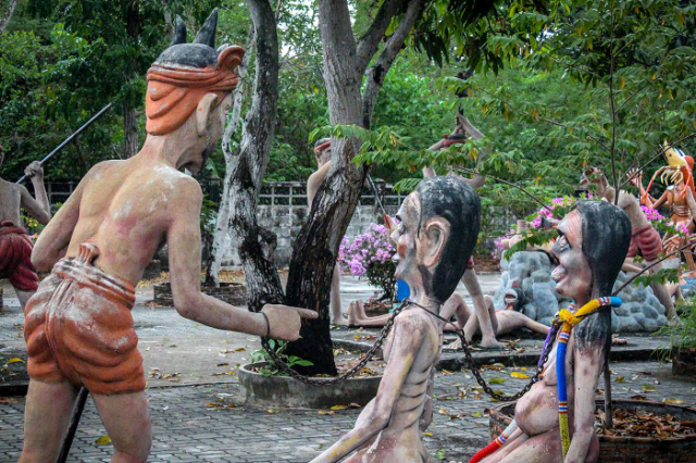 Le jardin d'enfer de Wang Saen Suk - Tambon Saen Suk | Secret World Trip Planner