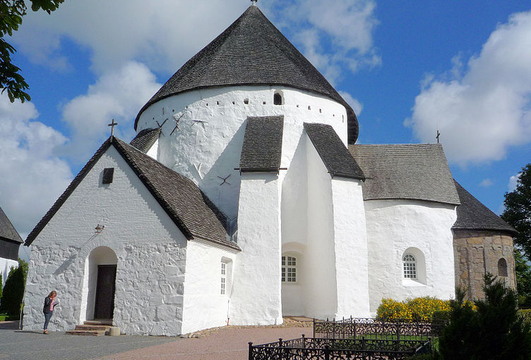 Dänemark | Østerlars Kirche, die älteste der Insel — Gudhjem