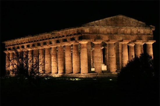 Candi Paestum - Paestum Templi | Secret World Trip Planner