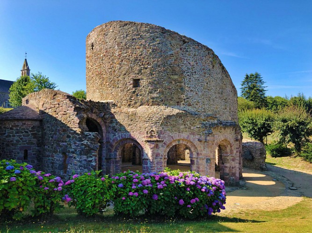 Il Tempio di Lanleff - Lanleff | Secret World Trip Planner