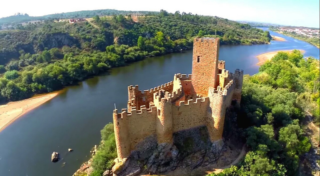 Castello di Almourol - Praia do Ribatejo | Secret World Trip Planner
