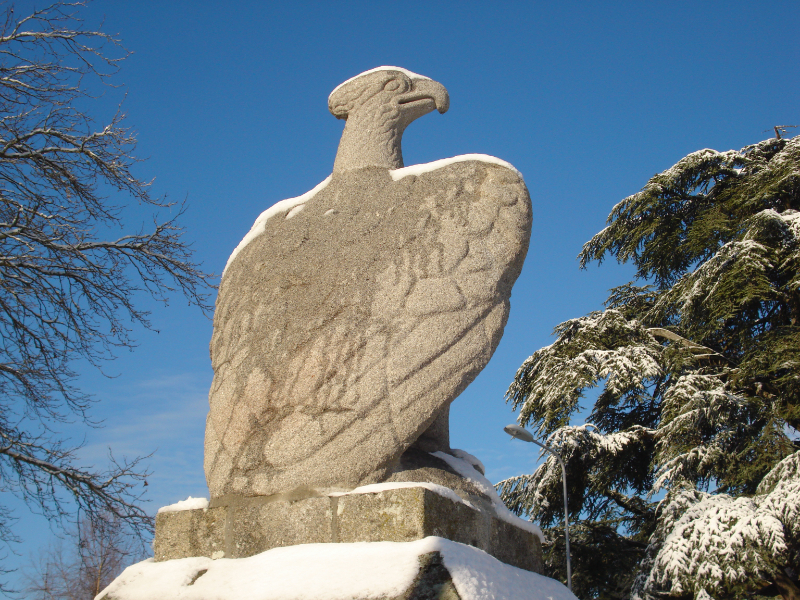 Aquila romana - Ussel | Secret World Trip Planner