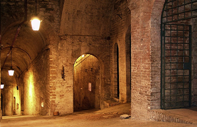 रोक्का पाओलिना - Perugia | Secret World Trip Planner
