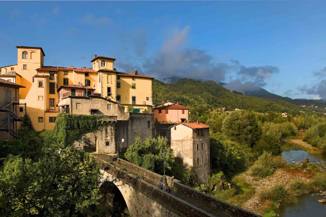 కాస్టెల్నువో డి గార్ఫాగ్నానా - Castelnuovo di Garfagnana | Secret World Trip Planner