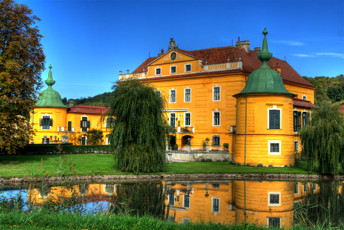 Шлосс Вассербург - Wasserburg (Bodensee) | Secret World Trip Planner