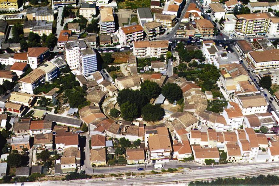 Rímsky amfiteáter Verlasce - Venafro | Secret World Trip Planner
