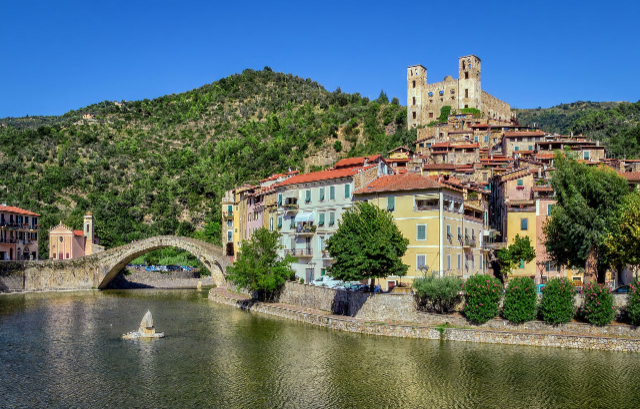 డోల్సెయాక్వా గ్రామం - Dolceacqua | Secret World Trip Planner