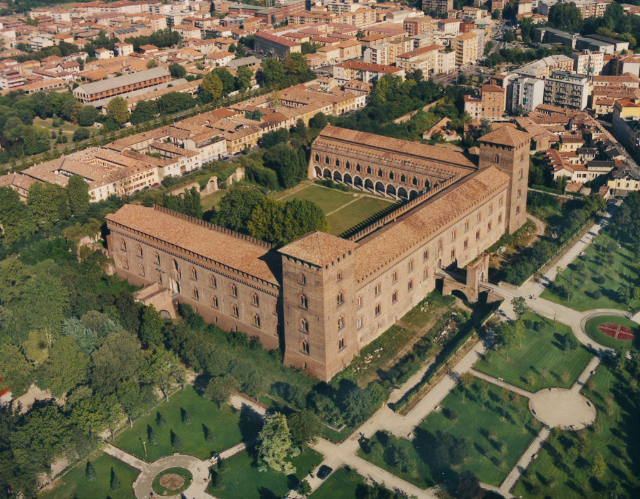 Castelul Visconti - Pavia | Secret World Trip Planner