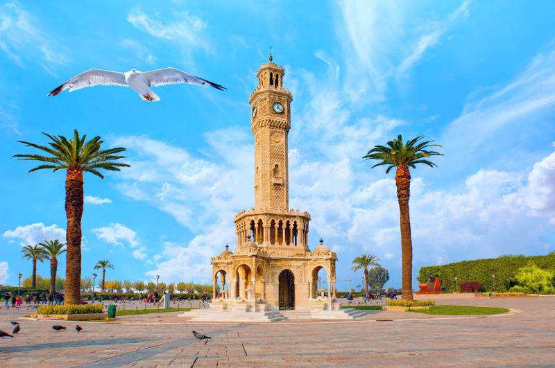 Tour de l'horloge d'Izmir - İzmir Saat Kulesi | Secret World Trip Planner
