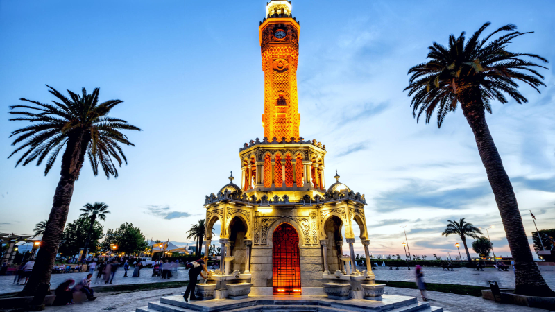 Tour de l'horloge d'Izmir - İzmir Saat Kulesi | Secret World Trip Planner