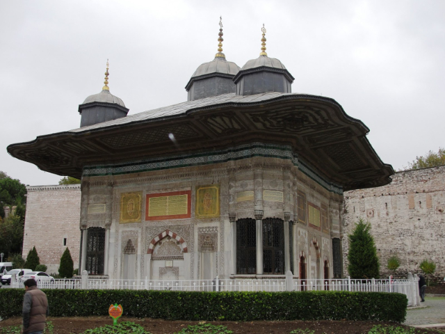Fontana di Ahmet III - Cankurtaran | Secret World Trip Planner