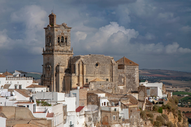 Église Saint-Pierre - Arcos de la Frontera | Secret World Trip Planner
