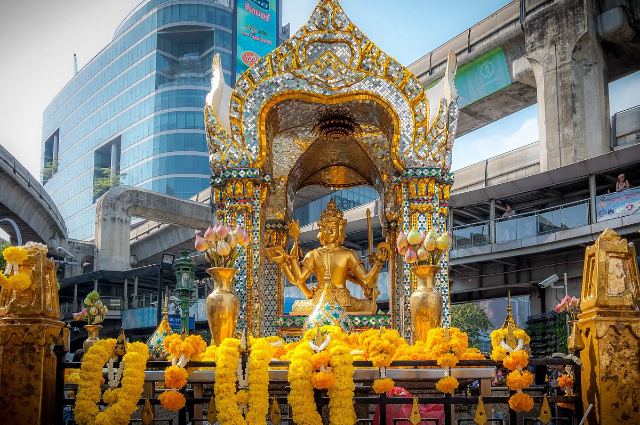 Erawan-Schrein - Khet Pathum Wan | Secret World Trip Planner