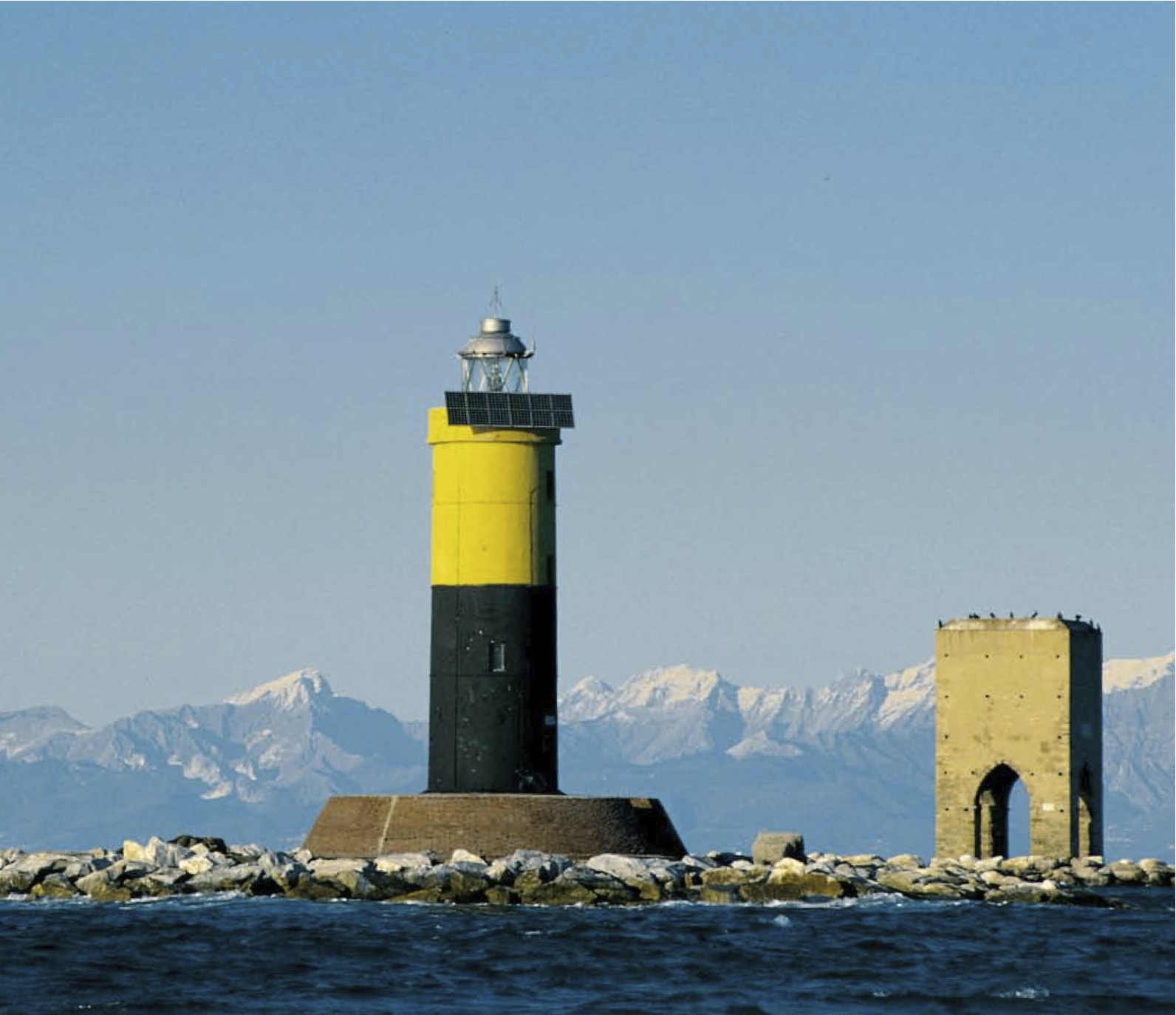 Meloria világítótornyok - Torre della Meloria | Secret World Trip Planner