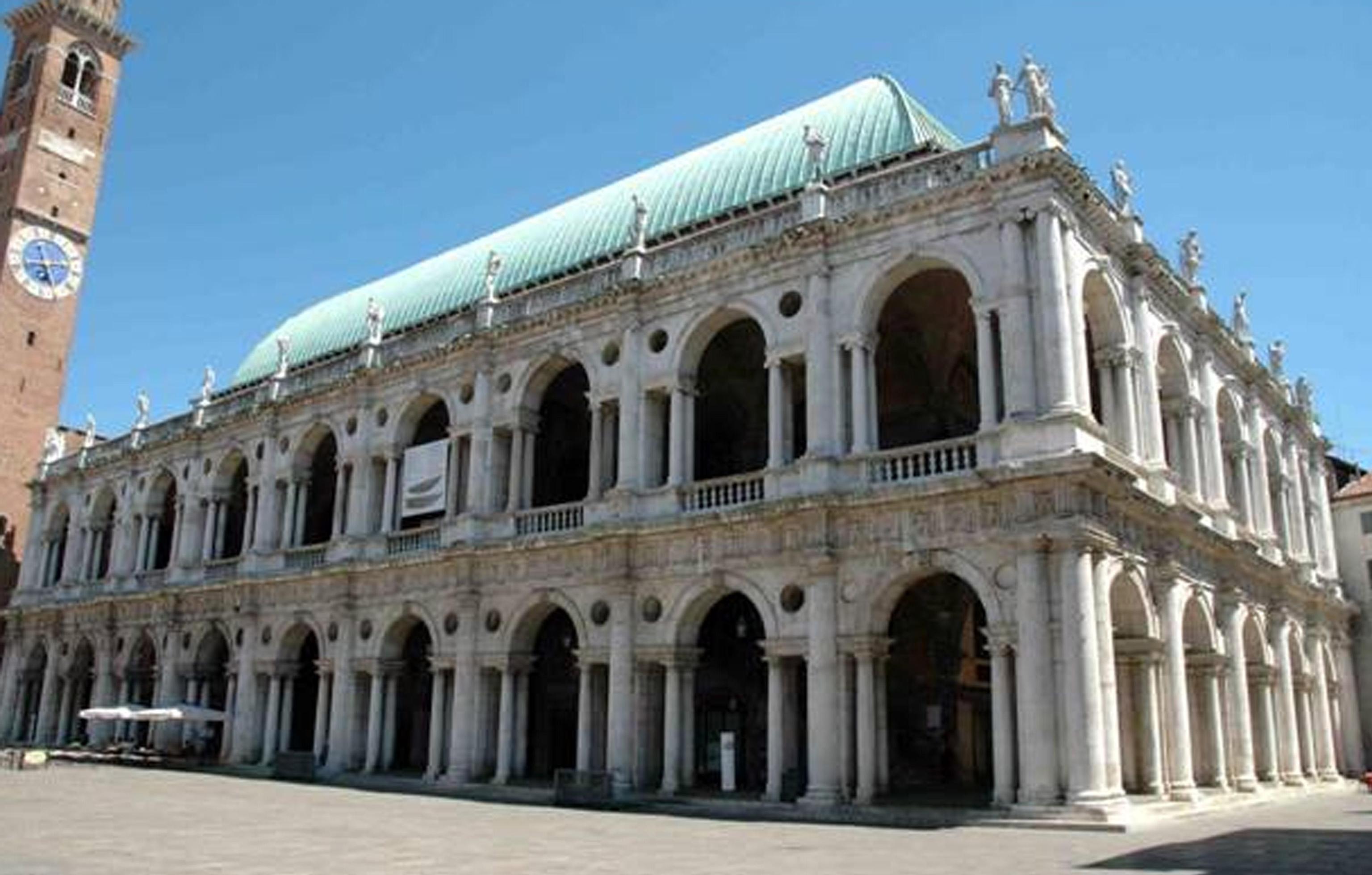 ಪಲ್ಲಾಡಿಯನ್ ಬೆಸಿಲಿಕಾ - Vicenza | Secret World Trip Planner