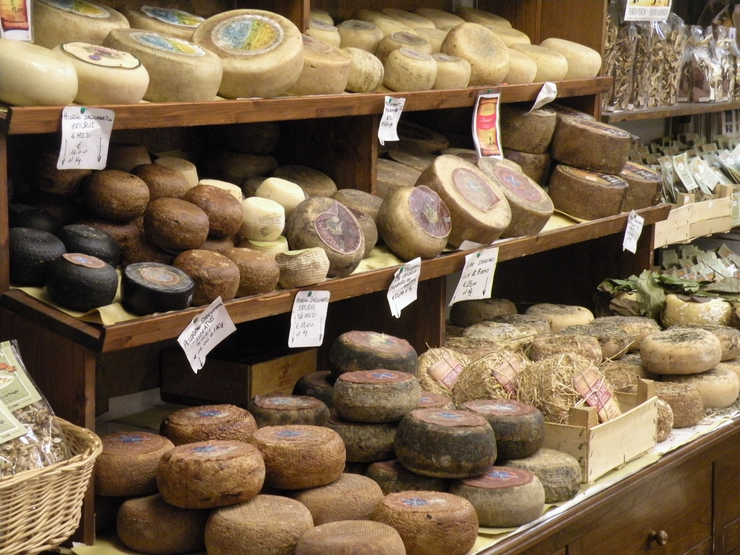 The Pecorino Cheese of Pienza and the Val D'Orcia - Pienza | Secret World Trip Planner