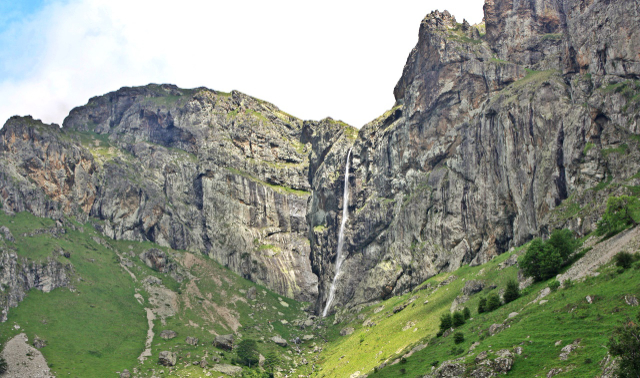 Chute d'eau Rayskoto Praskalo - 4370 | Secret World Trip Planner