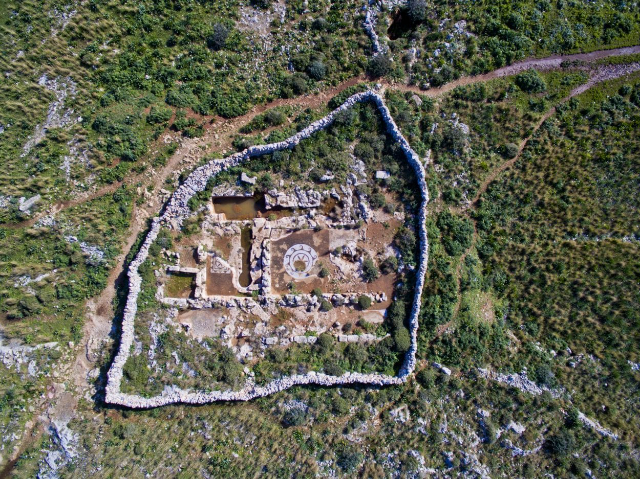 Grottes du Cap Matapan : La porte d'Hadès — Cape Matapan