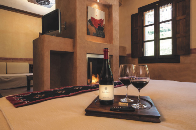 Sorseggiare attraverso la storia: La cantina Katogi Averoff e il rinascimento di Metsov - Metsovo | Secret World Trip Planner