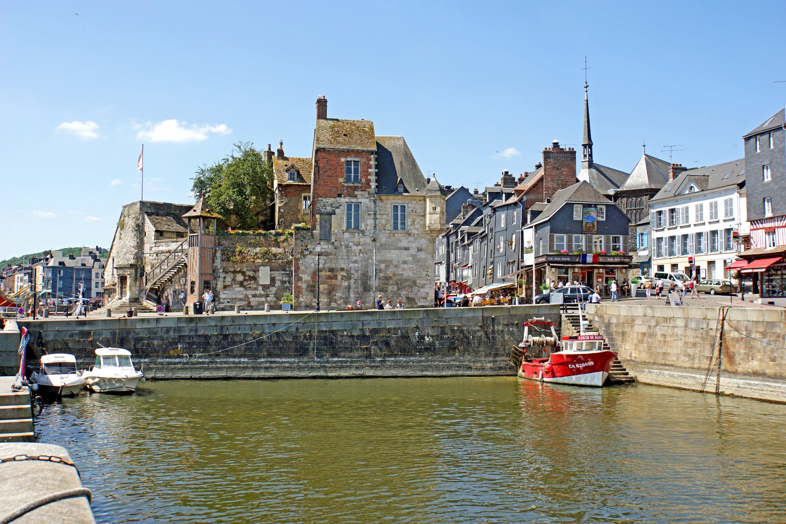 Vieux port de Honfleur - Honfleur | Secret World Trip Planner