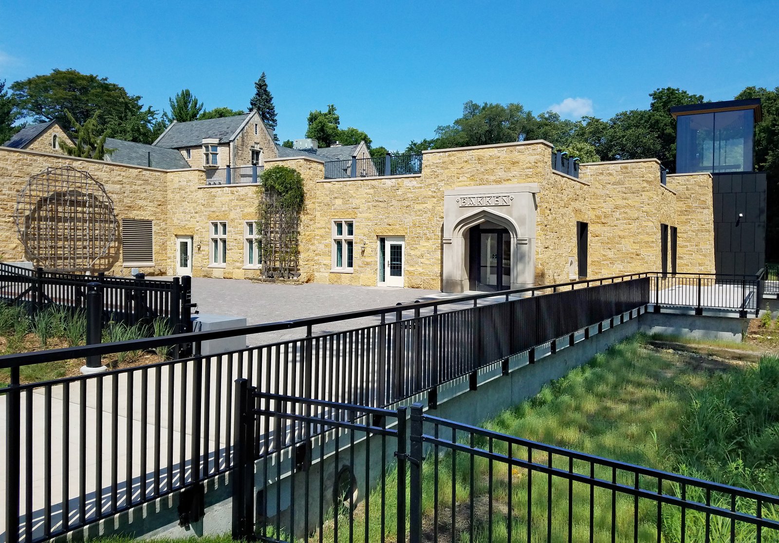Minneapolis: The Bakken Museum - Minneapolis | Secret World Trip Planner