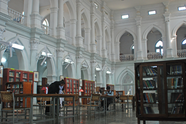 La biblioteca centrale di Bahawalpur - Bahawalpur | Secret World Trip Planner