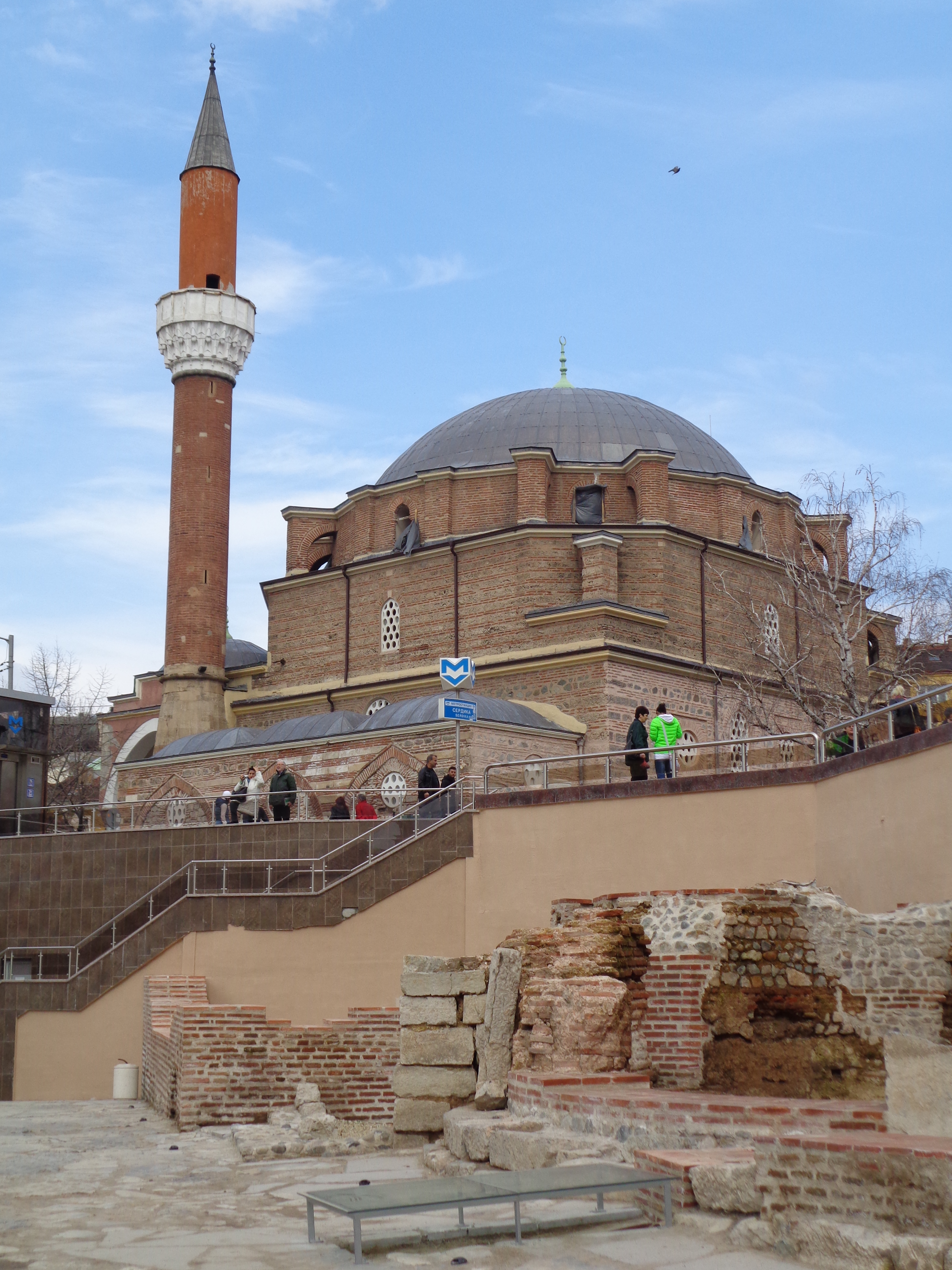 Bulgarie : Kodi Seyfullah Efendi Camii ( Mosquée Banya Bashi ) - Sofia | Secret World Trip Planner