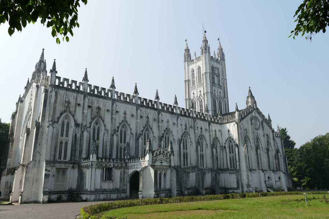 St Paul ' s Cathedral i Kolkata - Calcutta | Secret World Trip Planner