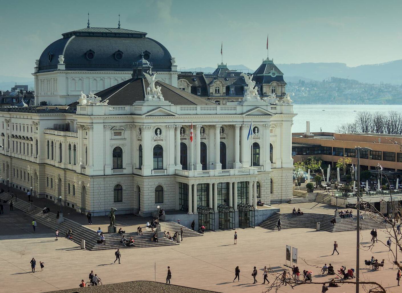 The opera house in Zurich — Zurigo
