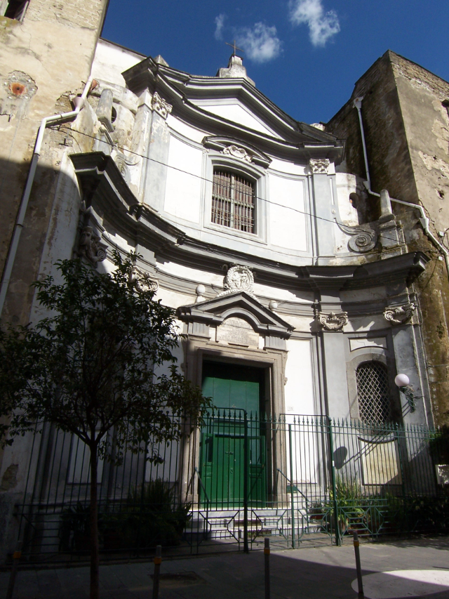 VVa' a vasà 'o pesce 'e San Rafèle: Tra sacro e profano a Napoli - Napoli | Secret World Trip Planner