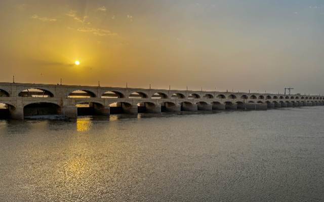 Barrage de Sukkur : La merveille d'ingénierie de l'irrigation pakistanaise - Sukkur | Secret World Trip Planner