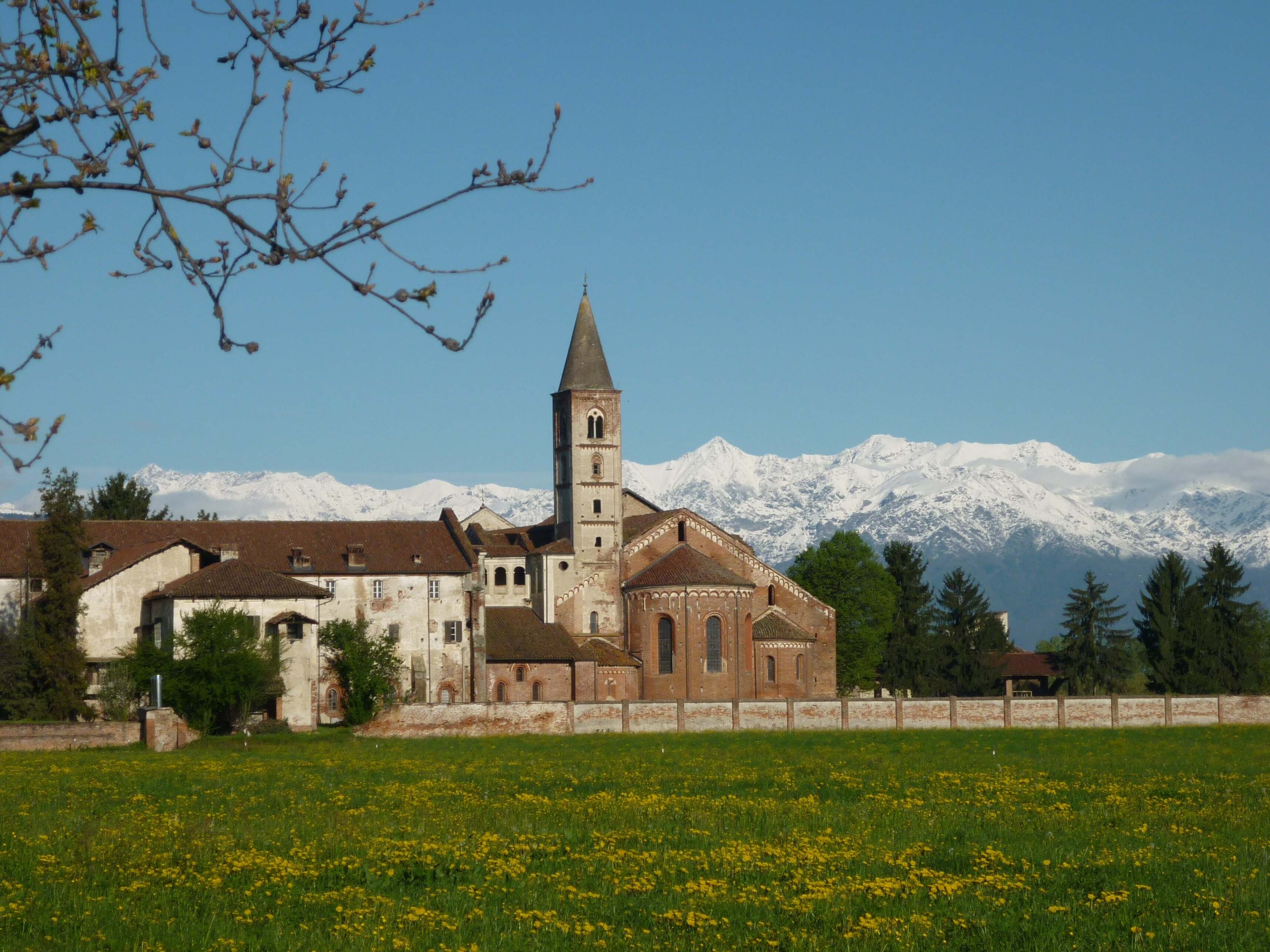 Abbaye de Santa Maria di Staffarda - Staffarda | Secret World Trip Planner